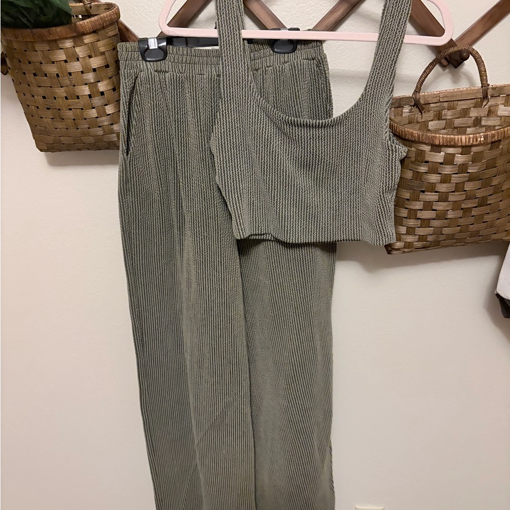 Elegant Olive Knit Wide Leg Set for Women